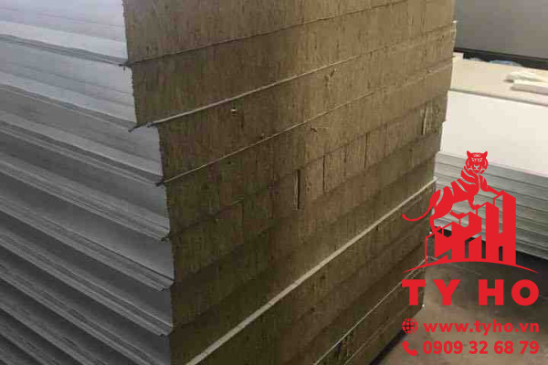 Panel Rockwool chống cháy tôn nền dày 0.45mm + ROCKWOOL 100mm + tôn 0.45mm